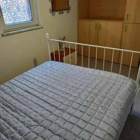 Chalet Ferrera بيت للعطل *